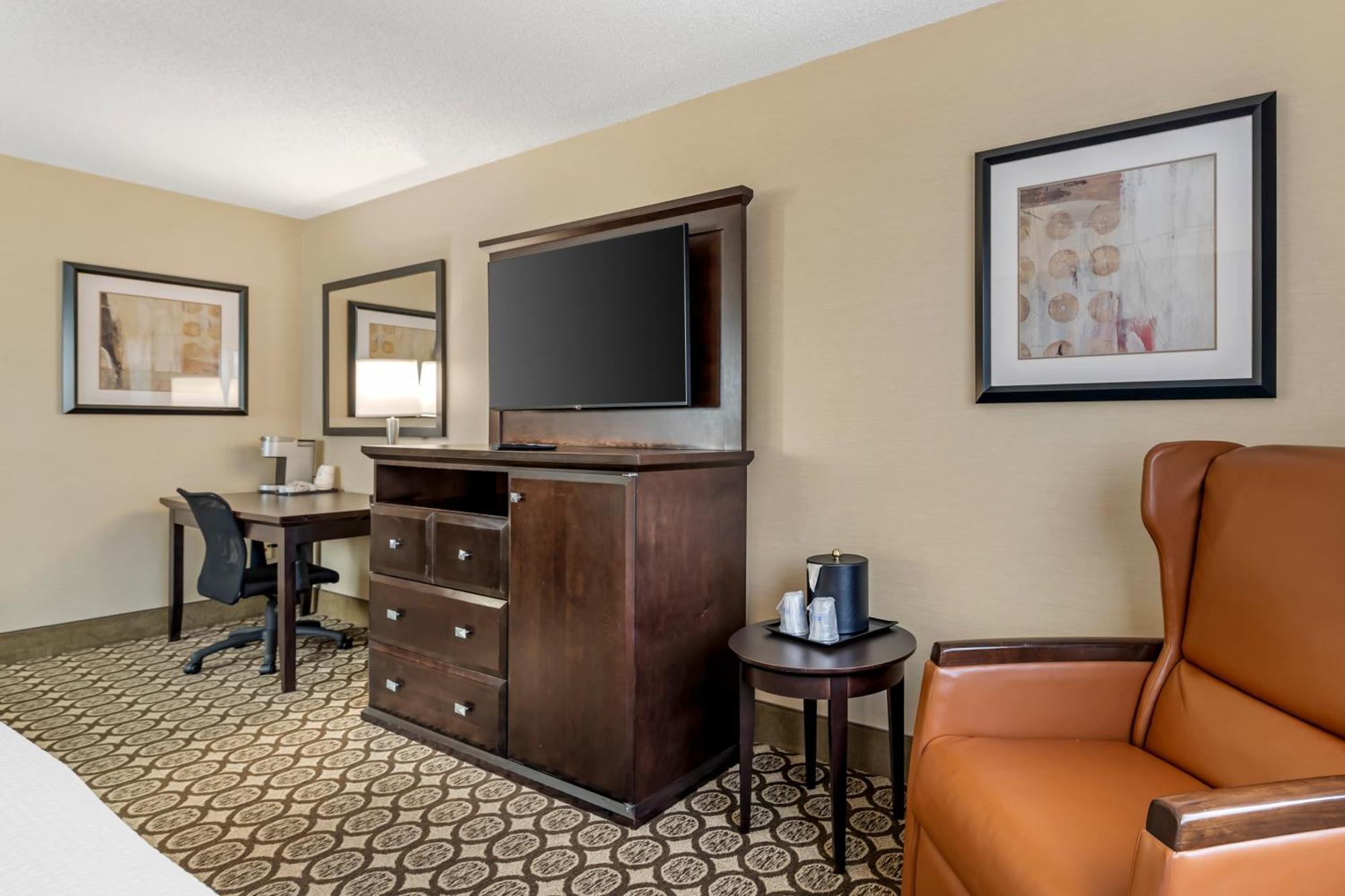 Best Western Plus Inntowner Madison Exterior foto