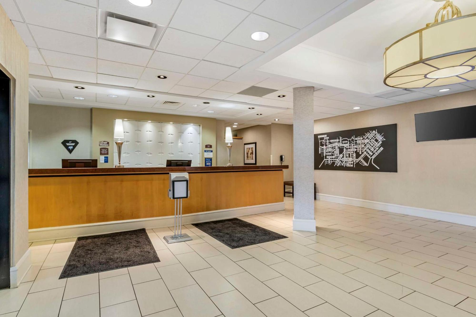 Best Western Plus Inntowner Madison Exterior foto