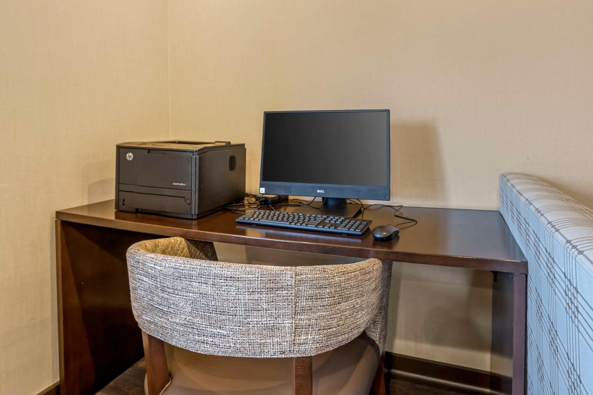 Best Western Plus Inntowner Madison Exterior foto